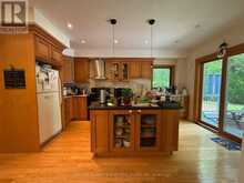 412 FREEMAN CRESCENT | Oakville Ontario | Slide Image Nine