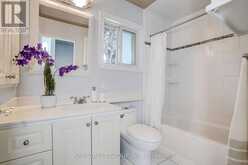 6 CARAVAN DRIVE | Toronto Ontario | Slide Image Forty