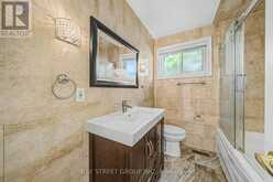 32 ALANADALE AVENUE | Markham Ontario | Slide Image Seventeen