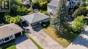 32 ALANADALE AVENUE | Markham Ontario | Slide Image Two