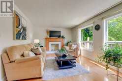 2442 WYNTEN WAY | Oakville Ontario | Slide Image Nine