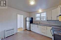 80 LANARK AVENUE | Toronto Ontario | Slide Image Twelve