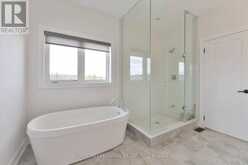 108 PINE HILL CRESCENT E | Aurora Ontario | Slide Image Eighteen