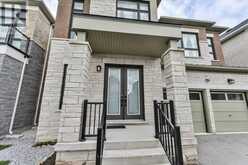 108 PINE HILL CRESCENT E | Aurora Ontario | Slide Image Two
