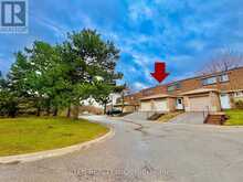 67 - 121 L'AMOREAUX DRIVE | Toronto Ontario | Slide Image Three
