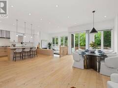 11 BARCLAY ROAD Toronto Ontario, M3H 3C8