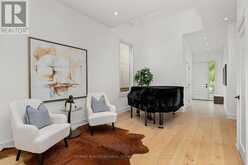 11 BARCLAY ROAD | Toronto Ontario | Slide Image Fourteen
