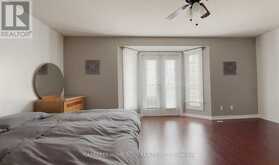 8 - 151 TOWNSGATE DRIVE | Vaughan Ontario | Slide Image Twelve