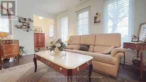 8 - 151 TOWNSGATE DRIVE | Vaughan Ontario | Slide Image Four