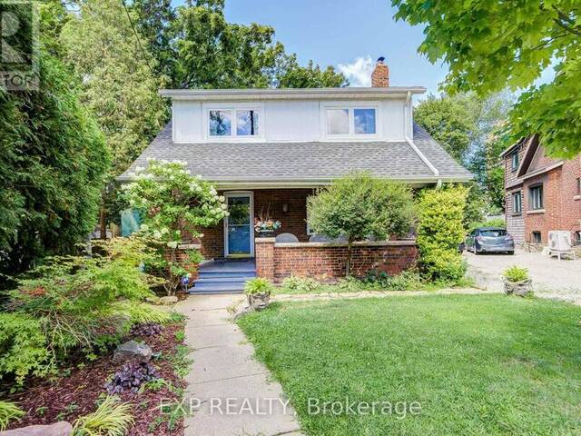 10 KING STREET CRESCENT Toronto Ontario, M9N 1K6 - 3 Bedrooms Home For Sale