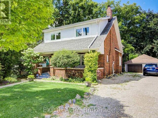 10 KING STREET CRESCENT Toronto Ontario, M9N 1K6 - 3 Bedrooms Home For Sale