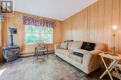 10 KING STREET CRESCENT | Toronto Ontario | Slide Image Thirteen