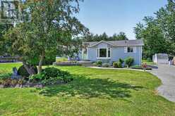 39 RIVERSIDE DRIVE | Lindsay Ontario | Slide Image Two