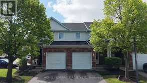 55 - 151 CLAIRFIELDS DRIVE E | Guelph Ontario | Slide Image One