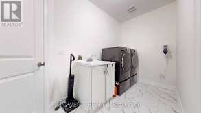 27 JOINER CIRCLE | Whitchurch-Stouffville Ontario | Slide Image Forty-four
