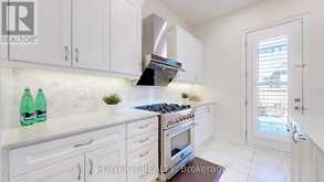 27 JOINER CIRCLE | Whitchurch-Stouffville Ontario | Slide Image Seventeen