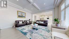 27 JOINER CIRCLE | Whitchurch-Stouffville Ontario | Slide Image Twelve
