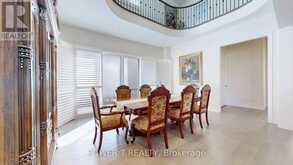 27 JOINER CIRCLE | Whitchurch-Stouffville Ontario | Slide Image Eight
