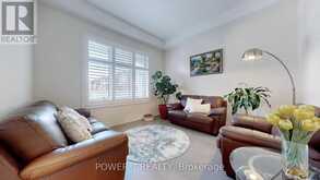 27 JOINER CIRCLE | Whitchurch-Stouffville Ontario | Slide Image Five