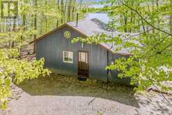 112 FARLAIN LAKE ROAD E | Tiny Ontario | Slide Image Four