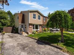 15 WILDE PLACE Barrie Ontario, L4N 4W6