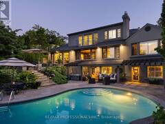 19 THE KINGSWAY Toronto Ontario, M8X 2S9
