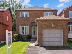 24 FERNBANK PLACE Whitby Ontario, L1R 1S9