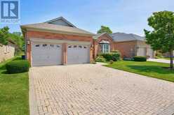 141 - 86 LEGENDARY TRAIL | Whitchurch-Stouffville Ontario | Slide Image Three