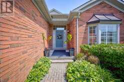 141 - 86 LEGENDARY TRAIL | Whitchurch-Stouffville Ontario | Slide Image Six