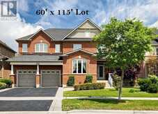 32 LAKE FOREST DRIVE | Richmond Hill Ontario | Slide Image Four