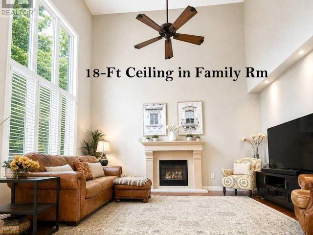 32 LAKE FOREST DRIVE Richmond Hill Ontario, L4E 0B2 - 4 Bedrooms Home For Sale