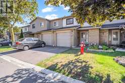 33 GREENWICH CIRCLE | Brampton Ontario | Slide Image Three