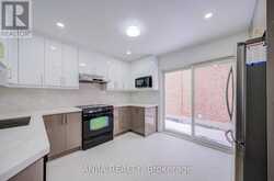 17 KENBOROUGH COURT | Markham Ontario | Slide Image Thirteen