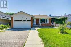 1323 SHAMIR CRESCENT | Mississauga Ontario | Slide Image Three