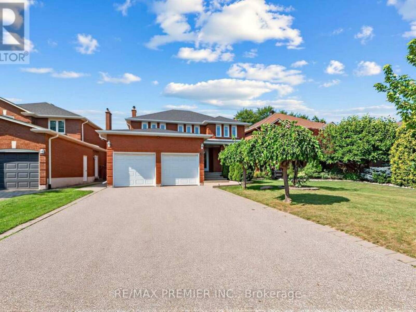 42 BURGOSA COURT, Vaughan, Ontario L4L 5C3