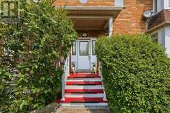 76 RIVERLANDS AVENUE | Markham Ontario | Slide Image Three