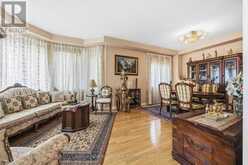 76 RIVERLANDS AVENUE | Markham Ontario | Slide Image Five