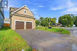 3205 MOSLEY STREET | Wasaga Beach Ontario | Slide Image Four