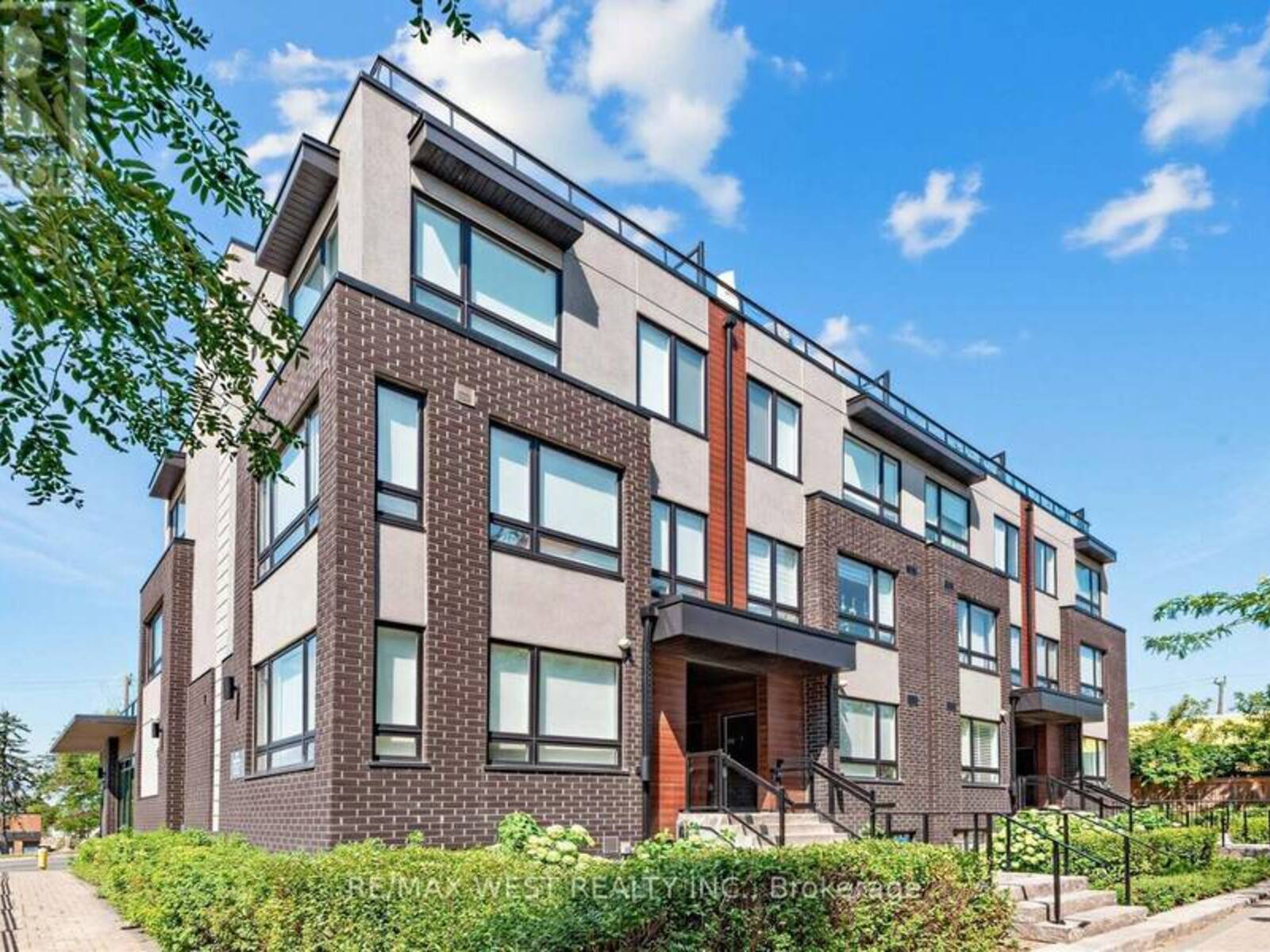 303 - 1150 BRIAR HILL AVENUE, Toronto, Ontario M6B 0A9