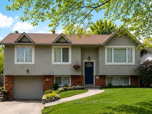 699 CASTLEGUARD CRESCENT Burlington Ontario, L7N 2W7 - 3 Bedrooms Home For Sale