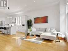 402 GLEN PARK AVENUE | Toronto Ontario | Slide Image Twelve