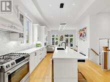 402 GLEN PARK AVENUE | Toronto Ontario | Slide Image Sixteen