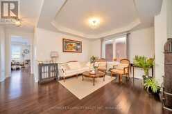 60 TYSONVILLE CIRCLE | Brampton Ontario | Slide Image Eight