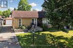 302 PALMER AVENUE | Richmond Hill Ontario | Slide Image Three