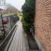 711 ASHPRIOR AVENUE | Mississauga Ontario | Slide Image Ten