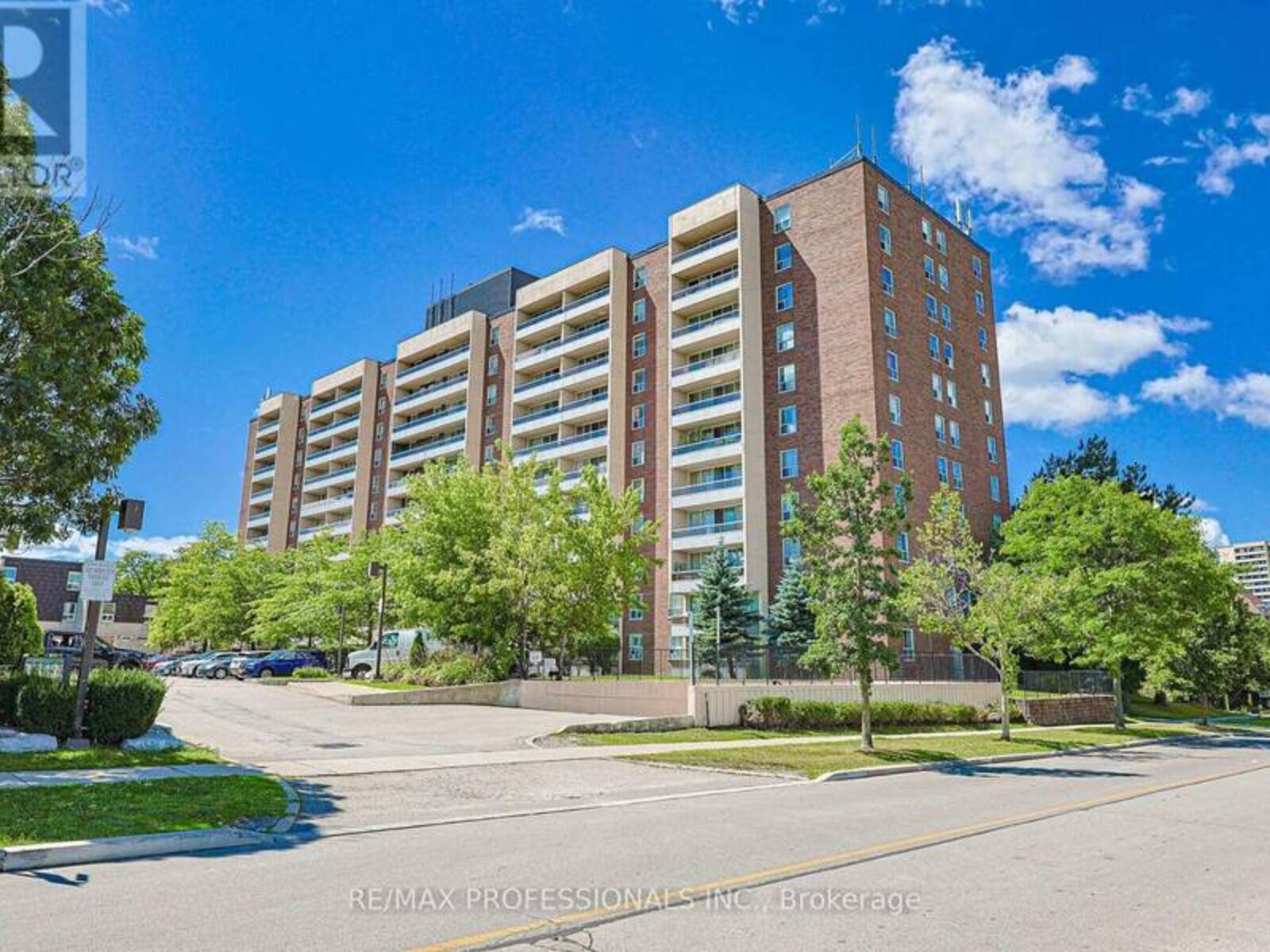 209 - 31 FOUR WINDS DRIVE, Toronto, Ontario M3J 1K9