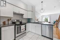 678 ROWLEY COMMON | Burlington Ontario | Slide Image Nine