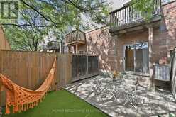 678 ROWLEY COMMON | Burlington Ontario | Slide Image Twenty-eight