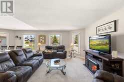 27 CREEK DRIVE | Georgina Ontario | Slide Image Ten