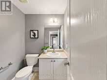 939 GORING CIRCLE | Newmarket Ontario | Slide Image Thirteen